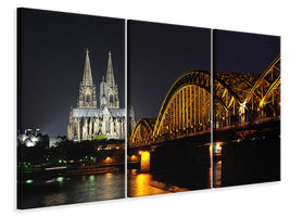 3-piece-canvas-print-at-night-in-cologne