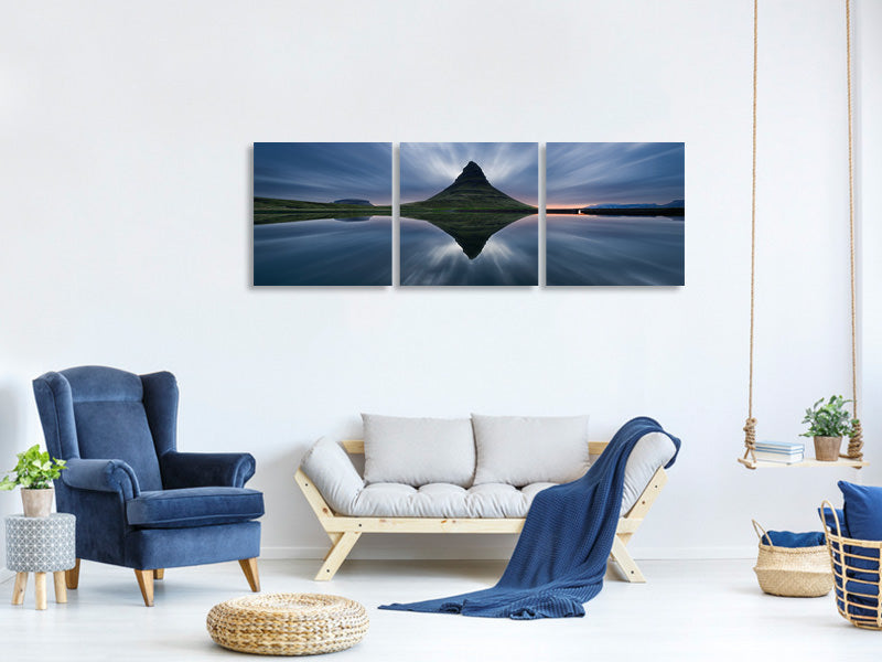 panoramic-3-piece-canvas-print-a-night-at-kirkjufell