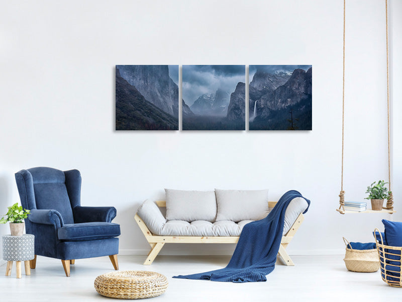 panoramic-3-piece-canvas-print-amidst-a-thunderstorm